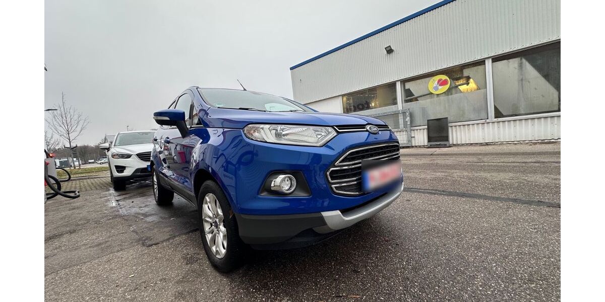 Ford EcoSport 74.000 km 7.999 € München 81243