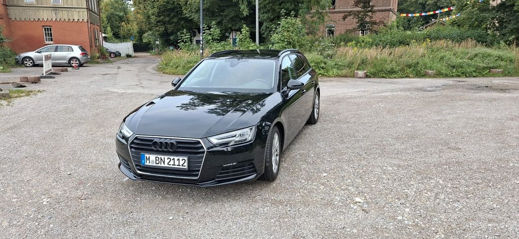 Audi A4 206.000 km 13.500 € München 80797
