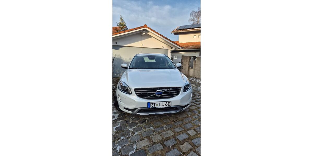 Volvo XC60 72.000 km 18.900 &euro; Oberhaching 82041
