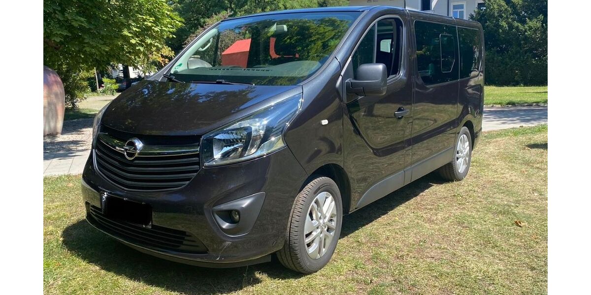 Opel Vivaro 127.000 km 15.999 &euro; Höhenkirchen-Siegertsbrunn 85635