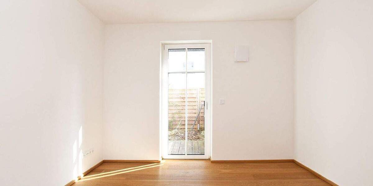 Etagenwohnung München Thalk.Obersendl.-Forsten-Fürstenr.-Solln - 3 Zimmer, 97 m&sup2;, 2.250&euro; | Angebot:25895961