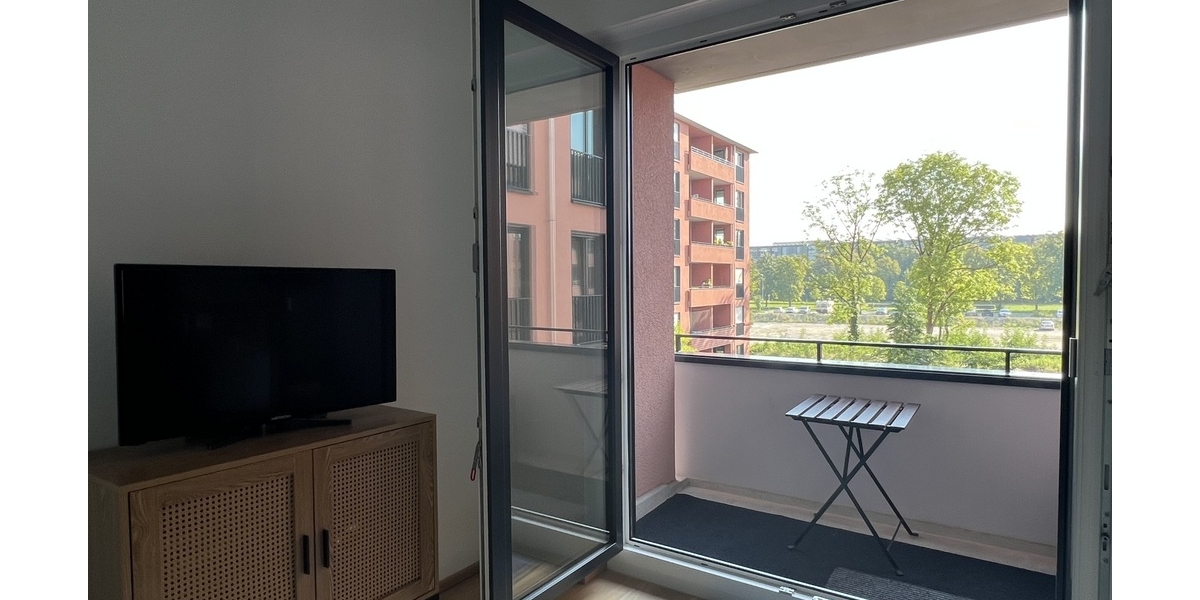 Helles, möbliertes Apartment in U-Bahn Nähe - Etagenwohnung München Moosach | Angebot:26794792