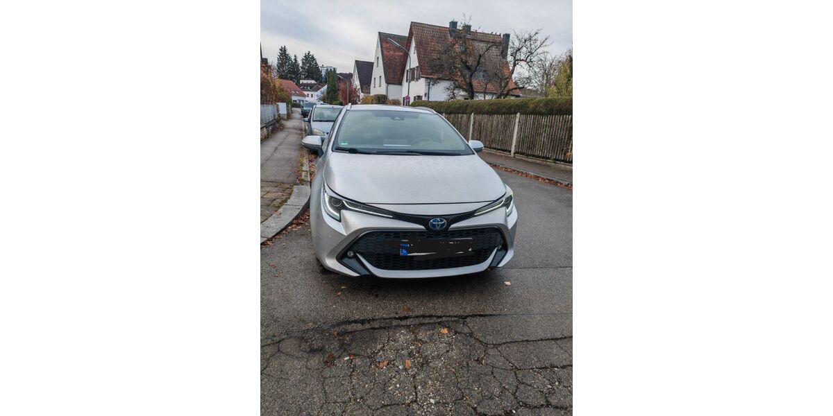 Toyota Corolla 129.000 km 18.100 &euro; München 81539