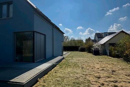 Haus München Messestadt Riem - 10 Zimmer, 200 m&sup2;, 4.500&euro; | Angebot:26395380