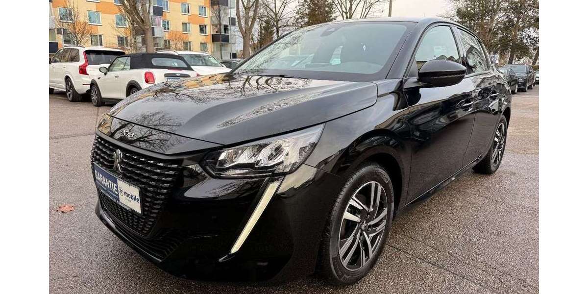 Peugeot 208 120.829 km 11.900 &euro; München 81243