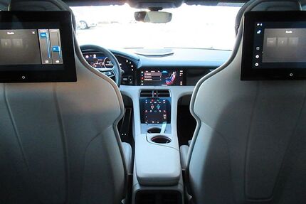 Porsche Taycan 5.000 km 93.950 &euro; Gauting bei Starnberg 82131