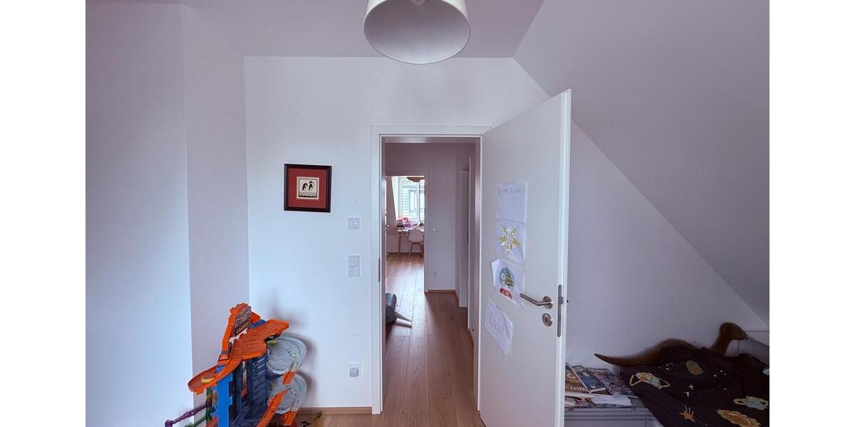 Doppelhaushälfte München Bogenhausen - 5 Zimmer, 144 m&sup2;, 3.970&euro; | Angebot:26247760