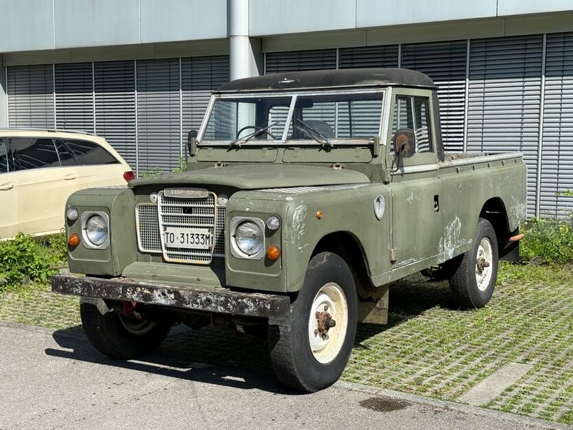 Land Rover Defender 52.000 km 5.800 € München 81547