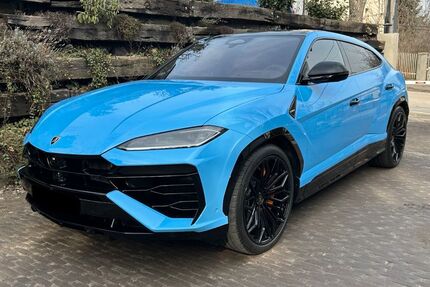 Lamborghini Urus 7.600 km 362.950 &euro; München 81669
