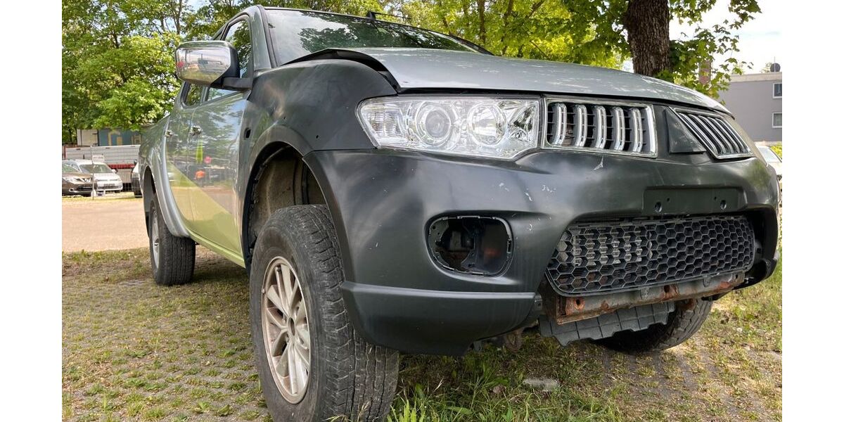 Mitsubishi L200 231.505 km 6.500 &euro; München 80935