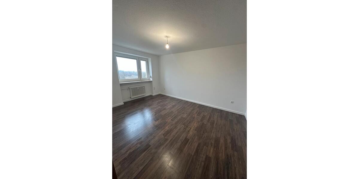 2-zimmerwohnung mit Abstellkammer und Keller Stellplatz in 81927 2 zimmer