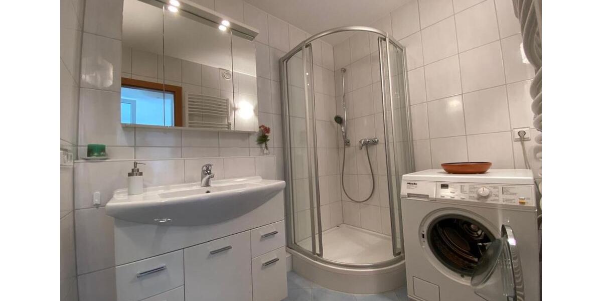 Wunderschöne Dachgeschosswohnung mit Dachterrasse in Ottobrunn 3.5 zimmer