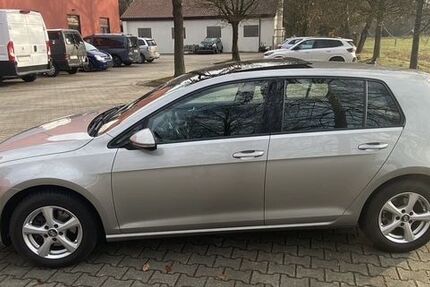 VW Golf 197.000 km 9.250 &euro; Poing 85586