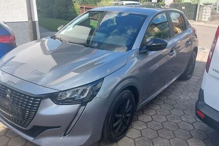 Peugeot 208 57.950 km 13.890 &euro; Hebertshausen bei Dachau 85241