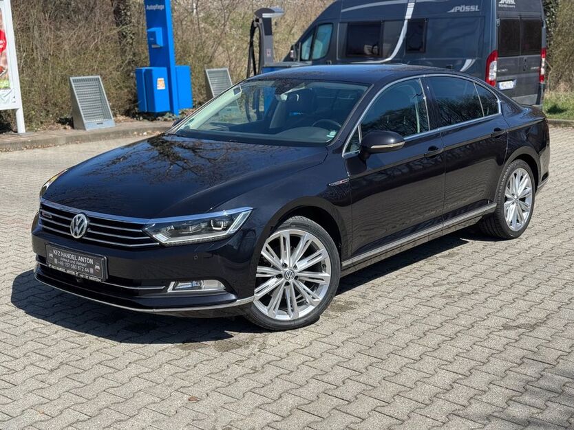 VW Passat 157.500 km 18.999 € Holzkirchen nähe München 83607