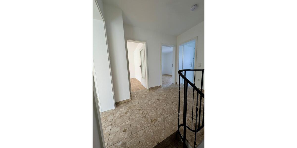 Doppelhaushälfte Fürstenfeldbruck - 6 Zimmer, 154 m&sup2;, 2.400&euro; | Angebot:24793327