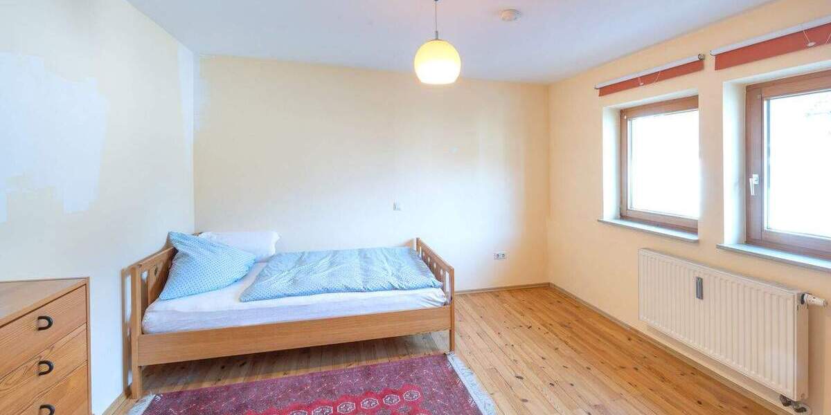 Reihenendhaus Fürstenfeldbruck - 8 Zimmer, 200 m&sup2;, 940.000&euro; | Angebot:25691105