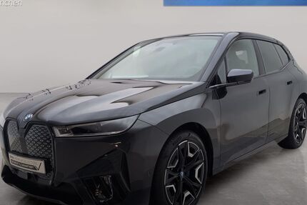 BMW iX 17.603 km 79.710 € München 80939