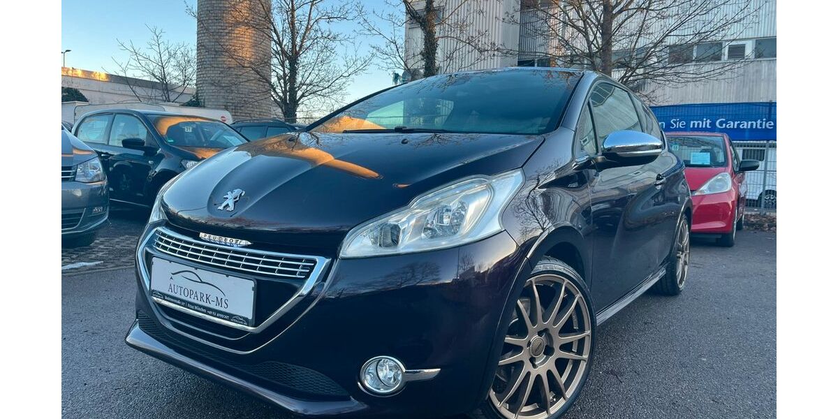 Peugeot 208 120.884 km 4.990 &euro; München 81243