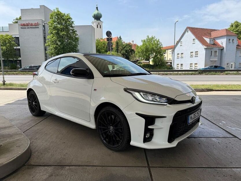 Yaris