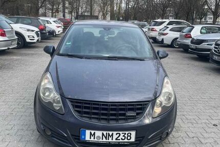 Opel Corsa 270.000 km 1.000 &euro; Munchen 81369