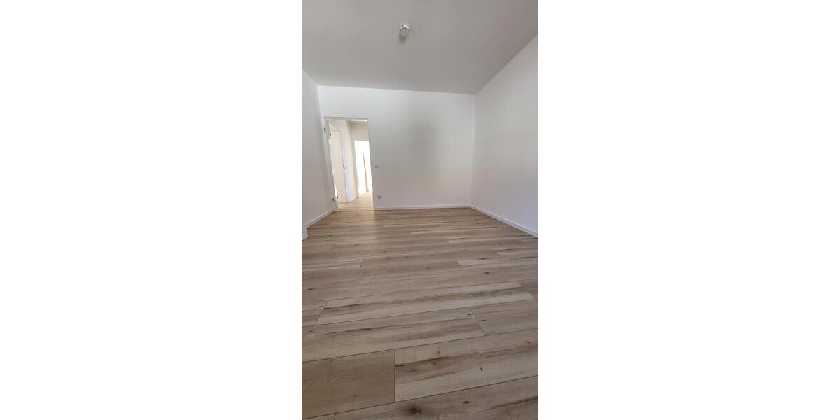 Erdgeschoßwohnung Karlsfeld - 3 Zimmer, 100 m&sup2;, 1.750&euro; | Angebot:25571950