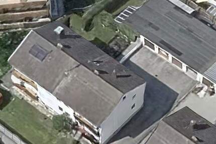 Leeres und zum größten Teil entkerntes Bestandsgebäude mit Baugenehmigung über 900m2 WFL zimmer