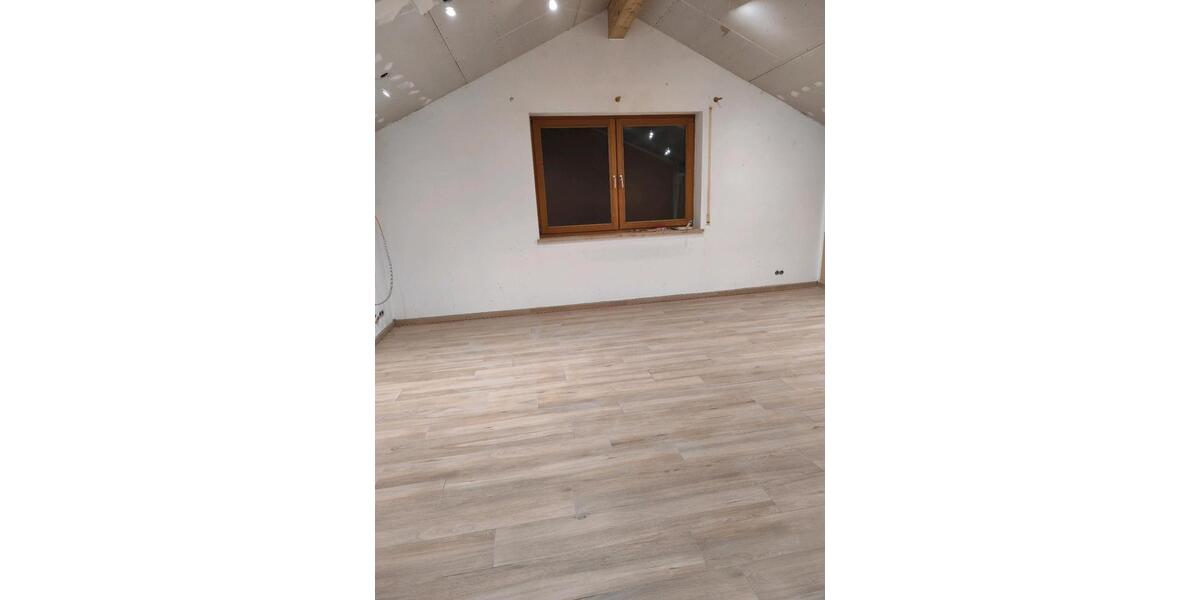 4- Zimmer Dachgeschosswohnung auf dem Land 4 zimmer