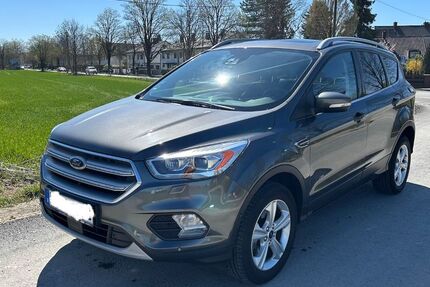 Ford Kuga 93.000 km 13.700 &euro; München 81375