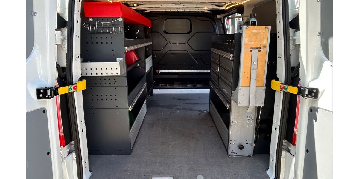 Ford Transit Custom 84.070 km 17.990 &euro; München 81825