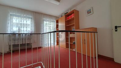 ATTRAKTIVE LAGE - RENOVIERUNGSBEREIT