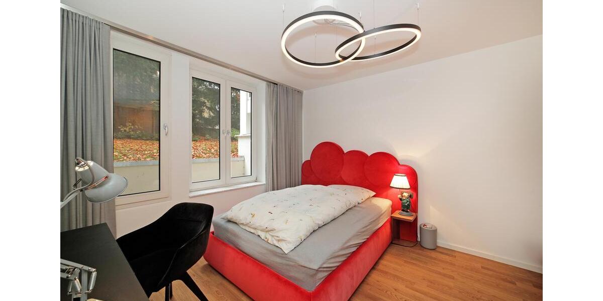 Traumlage direkt am Englischen Garten: Gehobene, lichtdurchflutete 3-Zimmer-Wohnung im Split-Level! zimmer