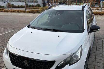 Peugeot 2008 123.000 km 10.400 &euro; München 81377
