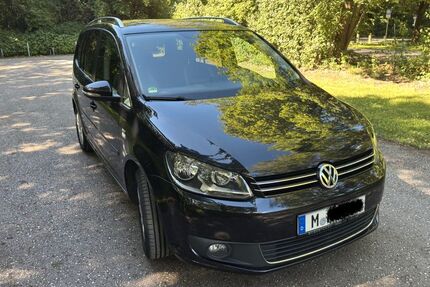 VW Touran 124.000 km 9.000 &euro; Unterschleißheim 85716