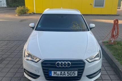 Audi A3 243.000 km 9.000 &euro; München 81925