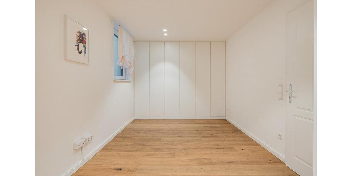 Einfamilienhaus München Thalkirchen-Obersendling-Forstenried-Fürstenried-S - 5 Zimmer, 150 m&sup2;, 1.970.000&euro; | Angebot:24375100