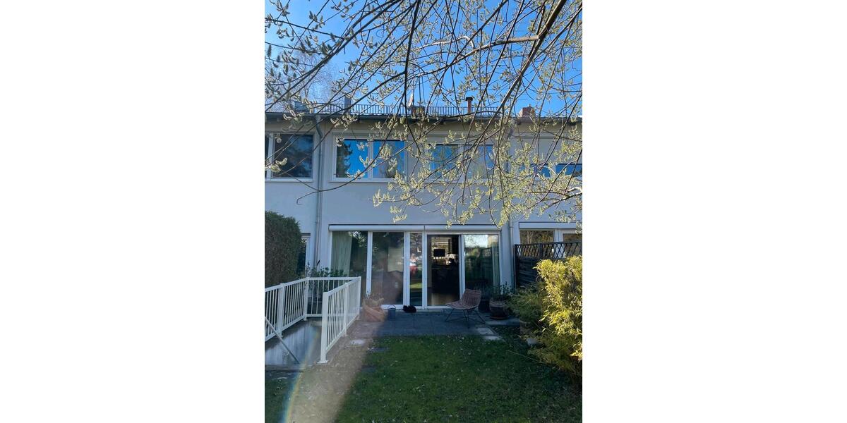 Reihenhaus München Pasing-Obermenzing - 4 Zimmer, 105 m&sup2;, 2.100&euro; | Angebot:26072126