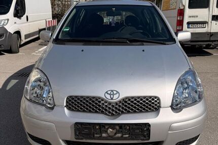 Toyota Yaris 180.750 km 1.950 &euro; Munchen 80993