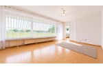 ***Komfortabel und bezahlbar wohnen – 3-Zimmer-Wohnung im Erbbaurecht*** - Erdgeschoßwohnung Karlsfeld | Angebot:26801257