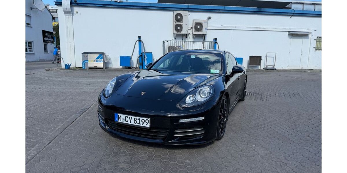 Porsche Panamera 234.319 km 19.999 &euro; München 81371