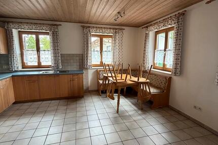 Wohnung Erdweg - 1 Zimmer, 60 m&sup2;, 1.500&euro; | Angebot:26538658
