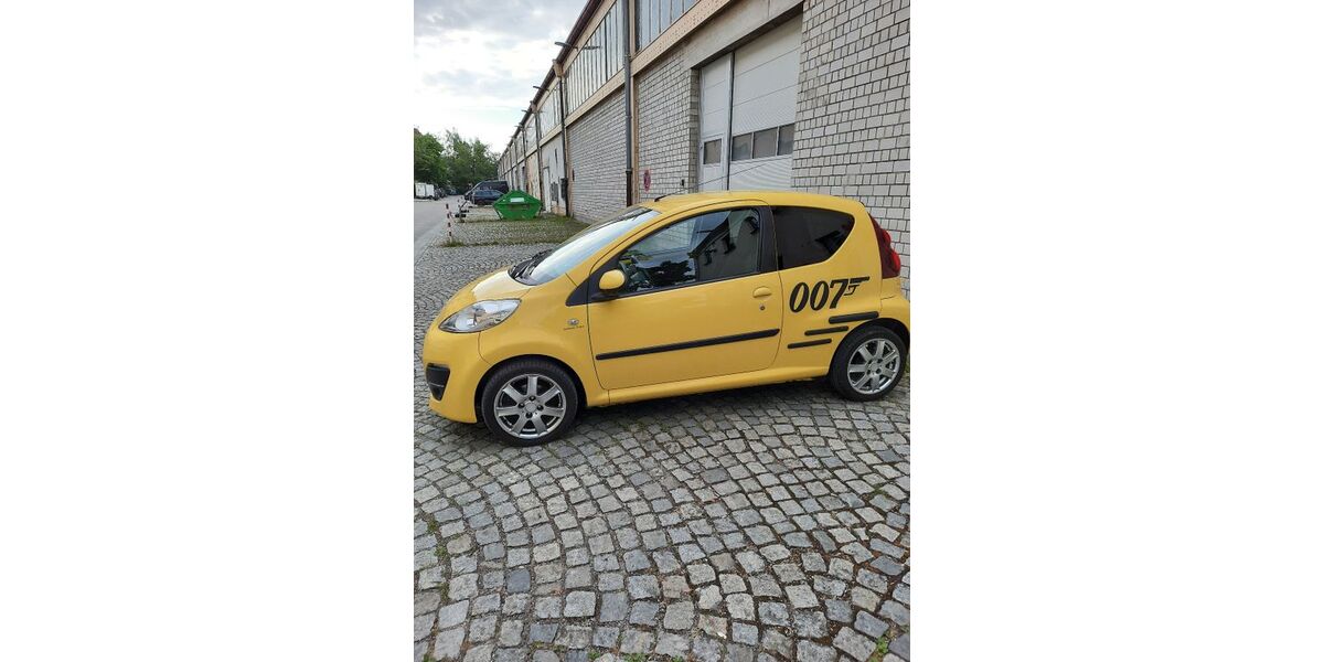 Peugeot 107 87.000 km 3.300 &euro; München 81373