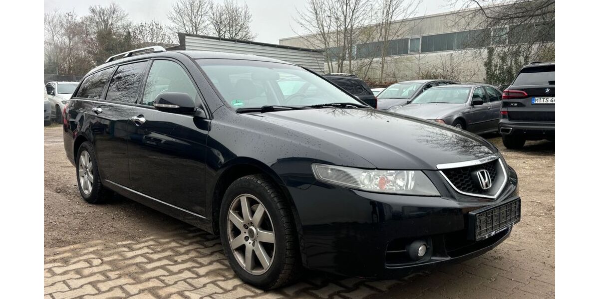 Honda Accord 303.203 km 1.350 &euro; München 81737