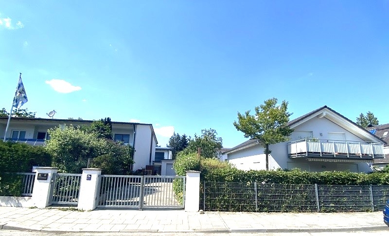 Freistehendes Ein- Zweifamilienhaus auf sonnigem Gartengrundstück mit viel Potenzial in Ottobrunn - Zweifamilienhaus Ottobrunn | Angebot:27196833