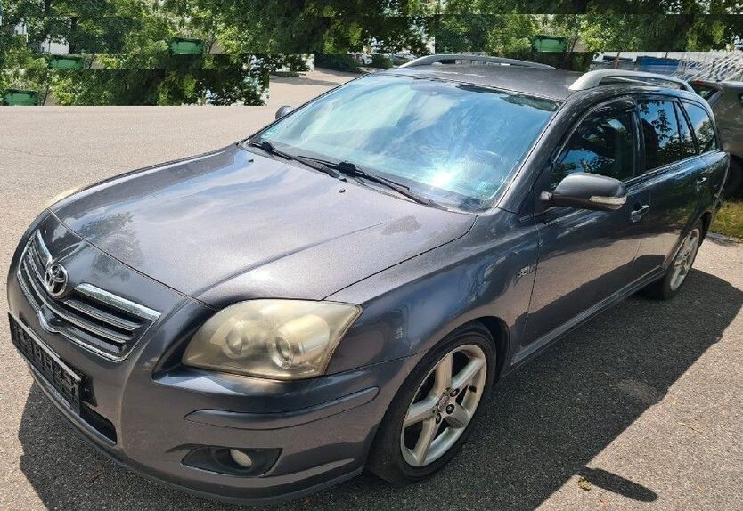 Toyota Avensis 373.377 km 1.250 € München 80995