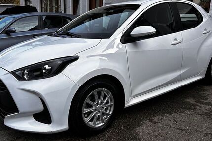 Toyota Yaris 34.000 km 15.490 &euro; München 81479