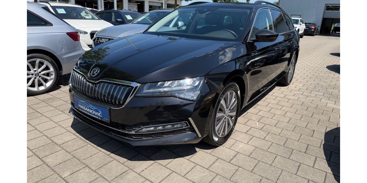 Skoda Superb 159.000 km 17.900 &euro; Dachau (bei München) 85221