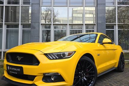 Ford Mustang 49.000 km 34.980 &euro; München 81929