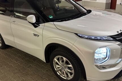 Mitsubishi Outlander 6.480 km 49.890 &euro; Ottobrunn bei München 85521