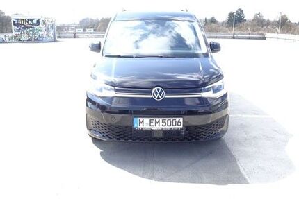 VW Caddy Maxi 9.000 km 34.600 € München 80686